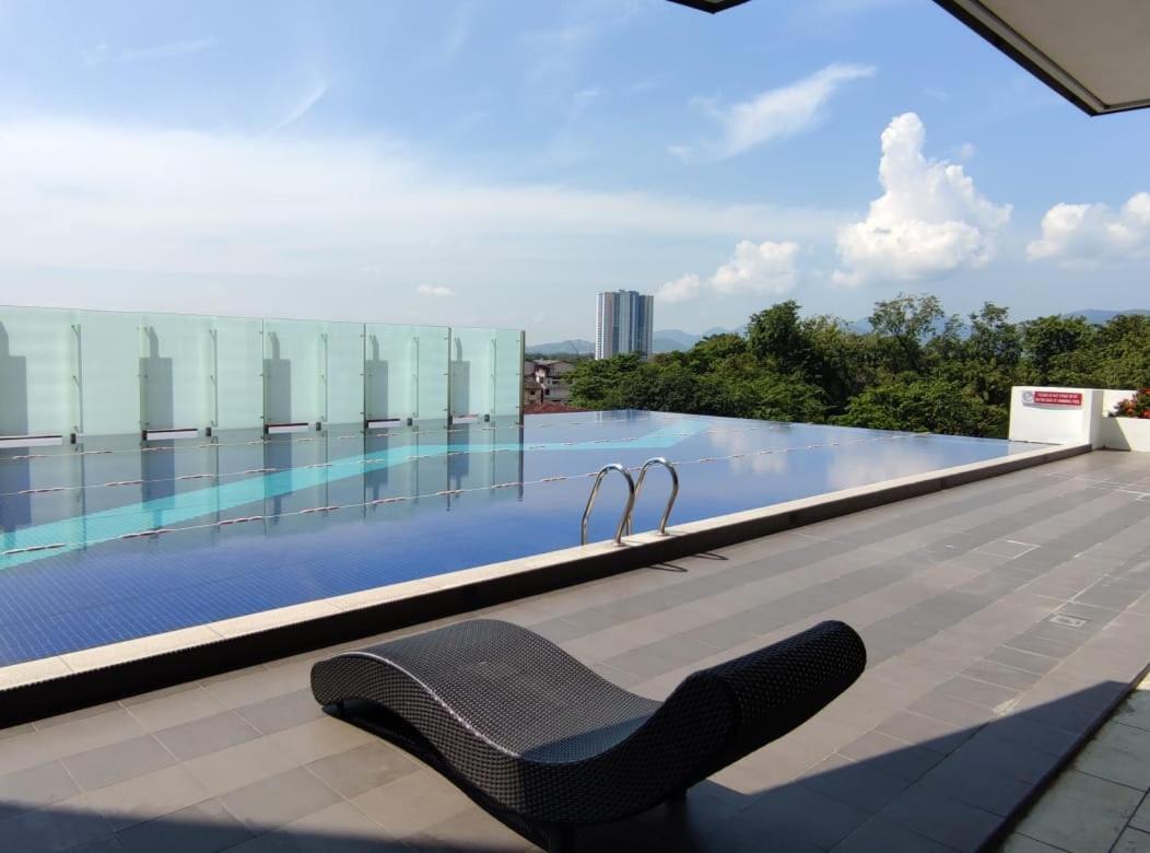 The Majestic B8 By Zamanja Apartment *
